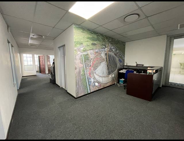 213M² OFFICE TO LET IN BRYANSTON